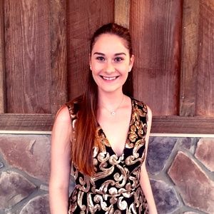 Meet your Posher, Lauren elizabeth